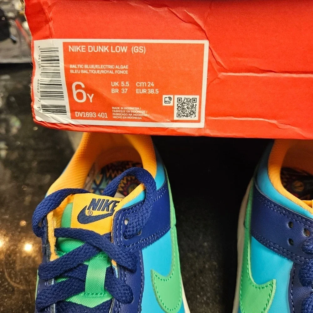 Nike sz various